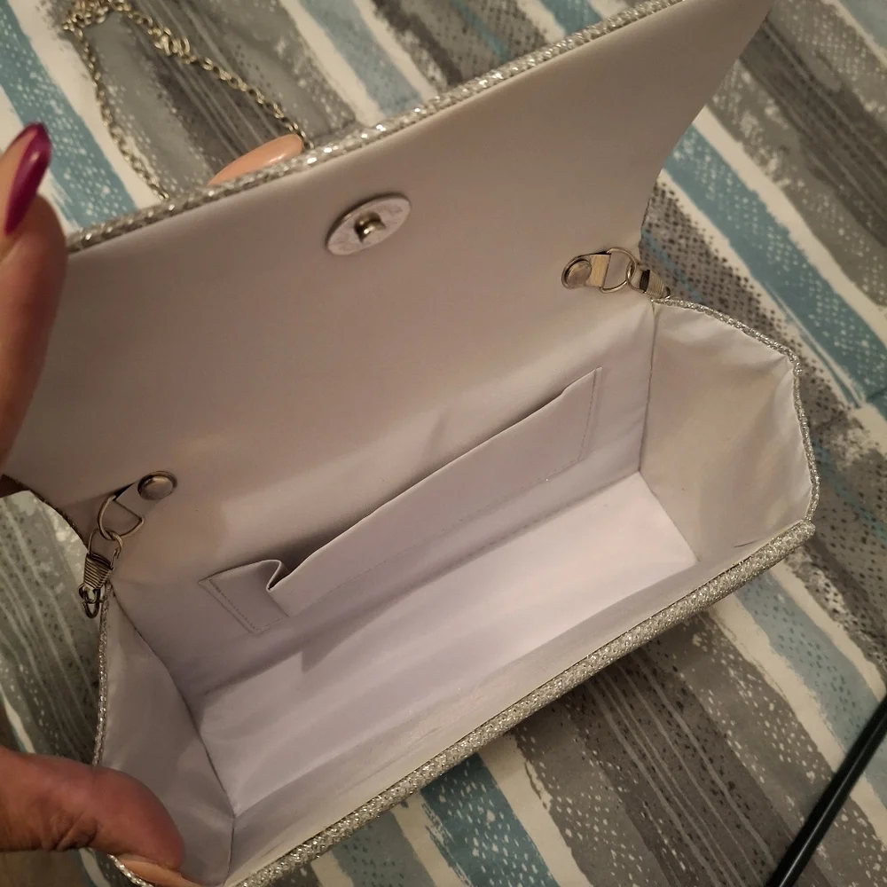 Silver Purse - Picture 4 of 4